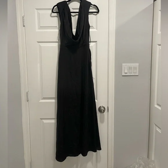 Black Evening Gown - Picture 2 of 3